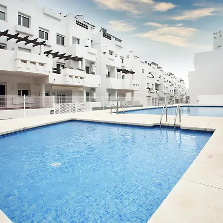Beautiful With Amazing Views Perfect For Golfers *